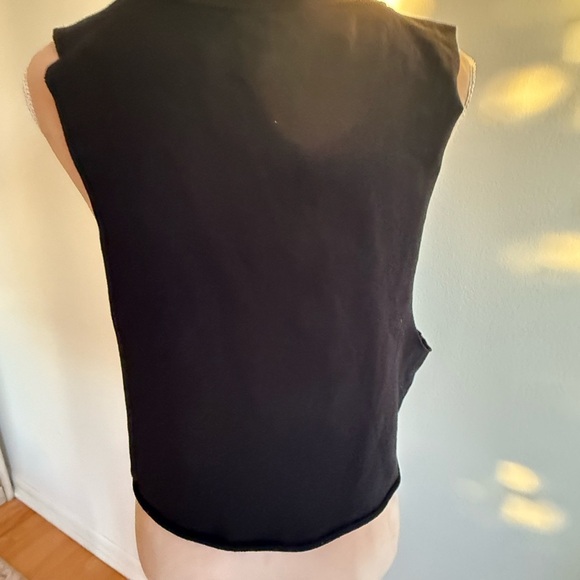 AERIE | Offline Cutout Crop Black Tank Top | Size M - Picture 3 of 6